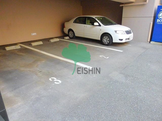 ダイナコートエスタディオ博多の駐車場