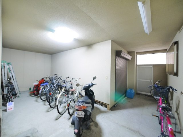 神殿マンション3号棟のその他共用部分|駐輪場です