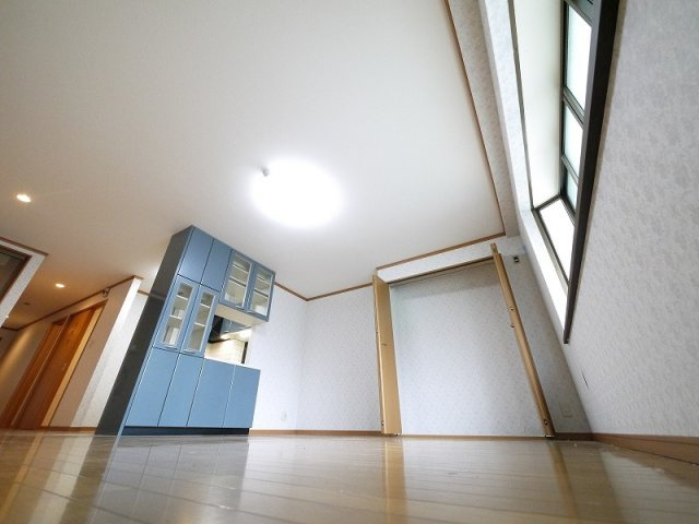 神殿マンション3号棟の居間・リビング|おしゃれな居間です