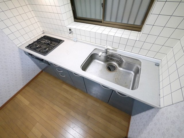 神殿マンション3号棟のキッチン|きれいなキッチンです
