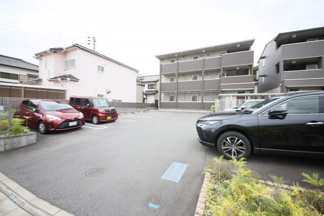 サザンクロスの駐車場