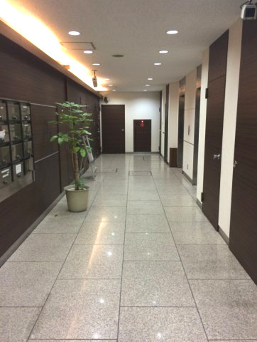 マルコーセンタービルのエントランス