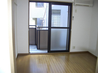 【洋室】 | メゾン・ド・アルカディア