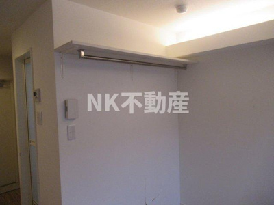 【収納】 | Blue Star G1（ブルースタージーワン）（八戸ノ里賃貸） | ハンガーパイプです