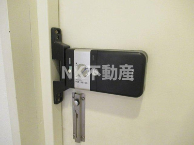 【セキュリティ】 | Blue Star G1（ブルースタージーワン）（八戸ノ里賃貸） | 電子ロックになっています