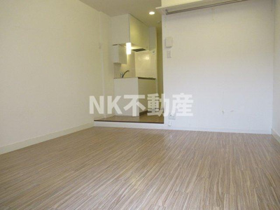 【居間・リビング】 | Blue Star G1（ブルースタージーワン）（八戸ノ里賃貸） | 洋室です