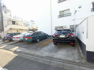 【駐車場】