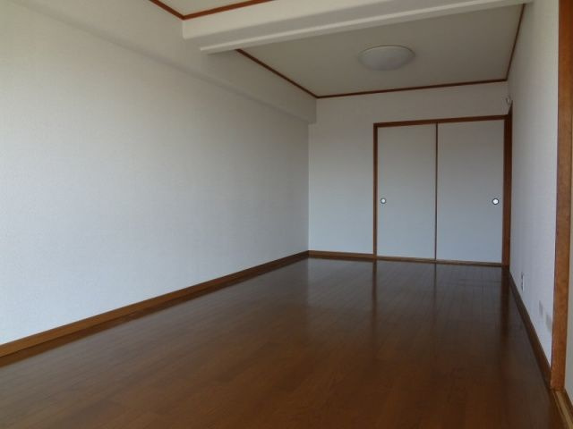 【寝室】 | ドエルウィステリア