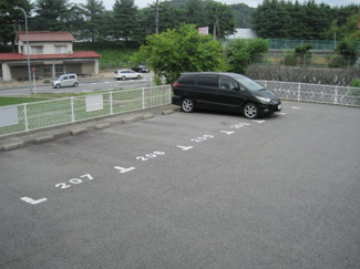 【駐車場】
