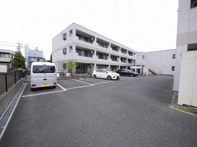 【駐車場】 | カモミール弐番館