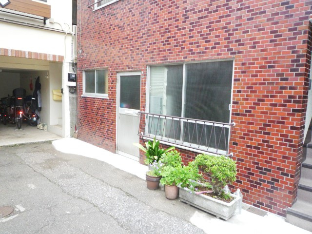 文京区本郷４丁目の賃貸マンションの外観