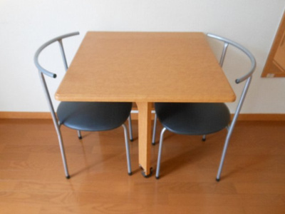 【設備】 | レオパレス上坂部２ | テーブル・椅子