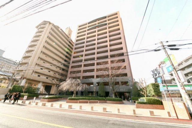 コモダスパッソ天神の外観