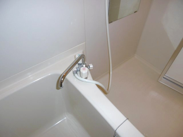 【浴室】 | ラフォーレ若葉 | コンパクトで使いやすいお風呂です