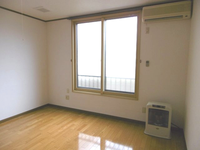 【洋室】 | ラフォーレ若葉 | 南向きの大きな窓