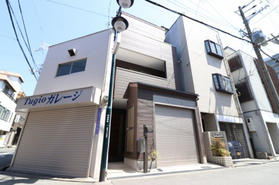 【外観】 | 福島８丁目　３階建貸家