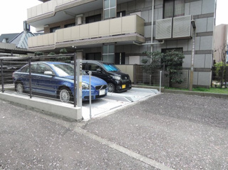 【駐車場】