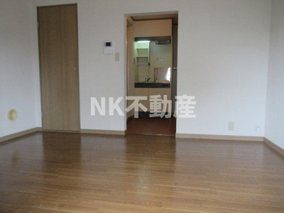 【居間・リビング】 | ガリューコート菱屋西（河内小阪賃貸） | 洋室です