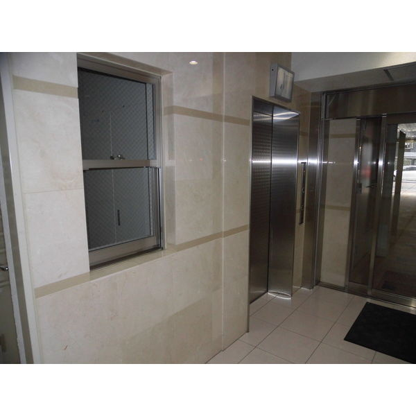 プリンシピオ赤坂のエントランス