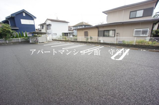 【駐車場】