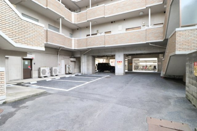 【駐車場】 | 第１０岡部ビル