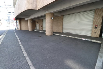 【駐車場】 | ステップビル