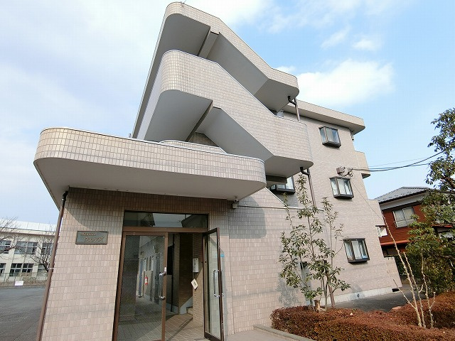 マンションウェルズの外観