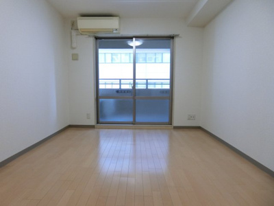 【居間・リビング】 | ニューシティアパートメンツ西天満