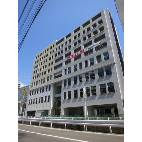 ラクレイス薬院の外観