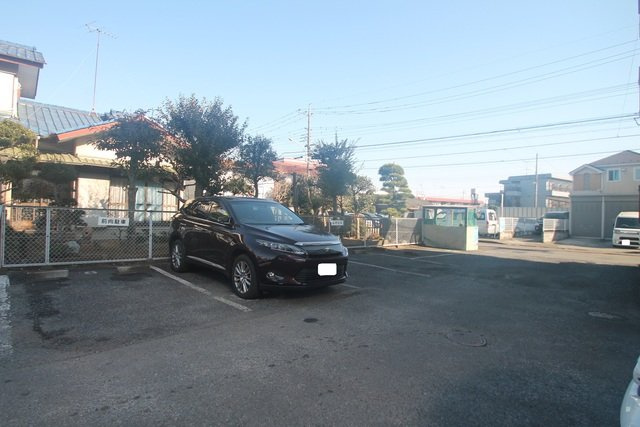 第一ストークマンションの駐車場