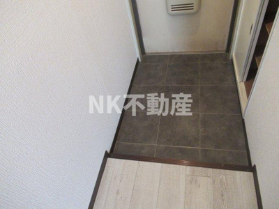 【玄関】 | ハイマート新喜多（高井田賃貸） | シンプルで使いやすい玄関です