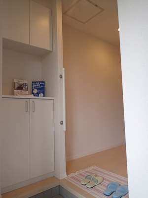 【玄関】 | ルナピエナ【SHM】 | 室内物干し有ります！