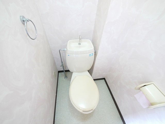 ラックハウスのトイレ|清潔感のあるトイレです