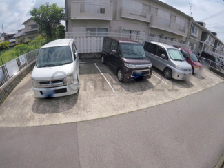 【駐車場】