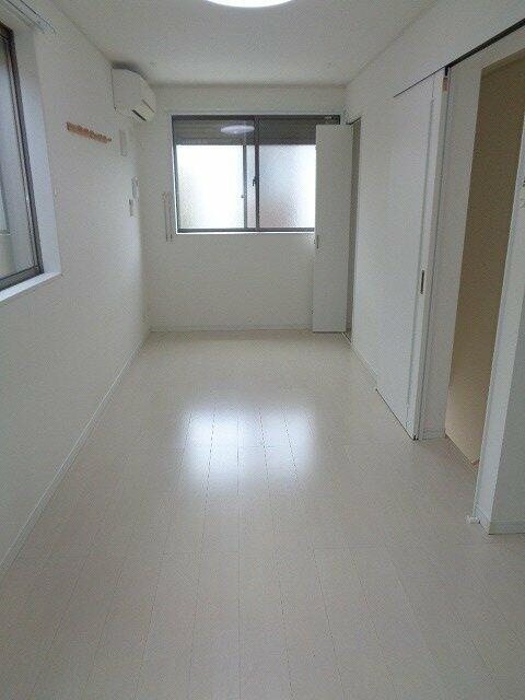 パインヒル篠崎の洋室