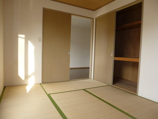 ビアン連島Ｂの和室|６帖