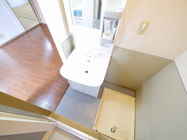 フローラ東坂の洗面所|コンパクトで使いやすい洗面所