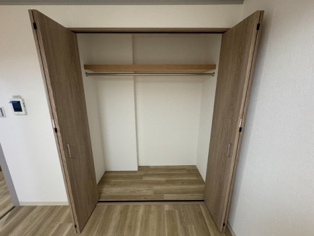 芳地ビルの収納