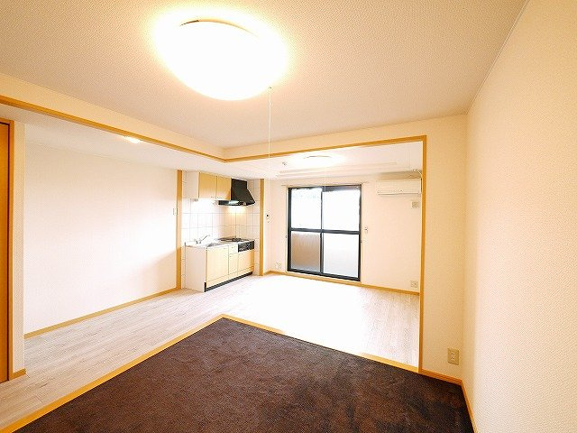 グランレーヴ東生駒の洋室|コンパクトで使いやすい洋室です