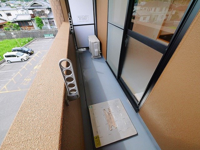 グランレーヴ東生駒のバルコニー|広々としたバルコニーです