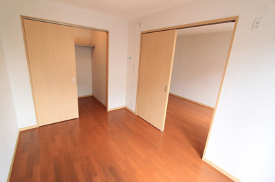 【洋室】 | メゾン・シャトレールＡ