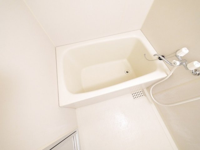 サンプラザ南京終の浴室|きれいなお風呂です