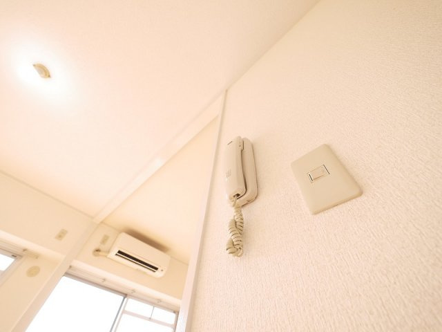 サンプラザ南京終の設備|インターホンです