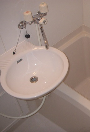 【洗面所】 | 中央