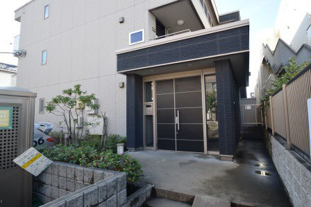 ルミエール二子のエントランス|オシャレなエントランスです！