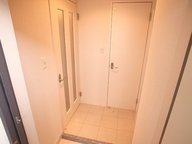 アーバンローズ薬院の玄関|アーバンローズ薬院(1LDK）