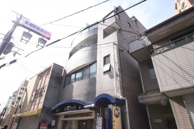 東大阪市菱屋西１丁目の賃貸マンションの外観