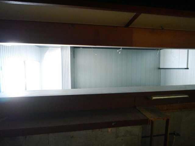 大安寺西荒井店舗の内装