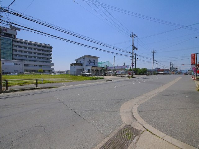 大安寺西荒井店舗の周辺