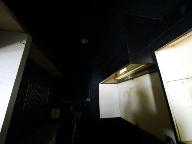 大安寺西荒井店舗の内装